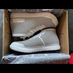 nobull women’s leather mid trainer shoe